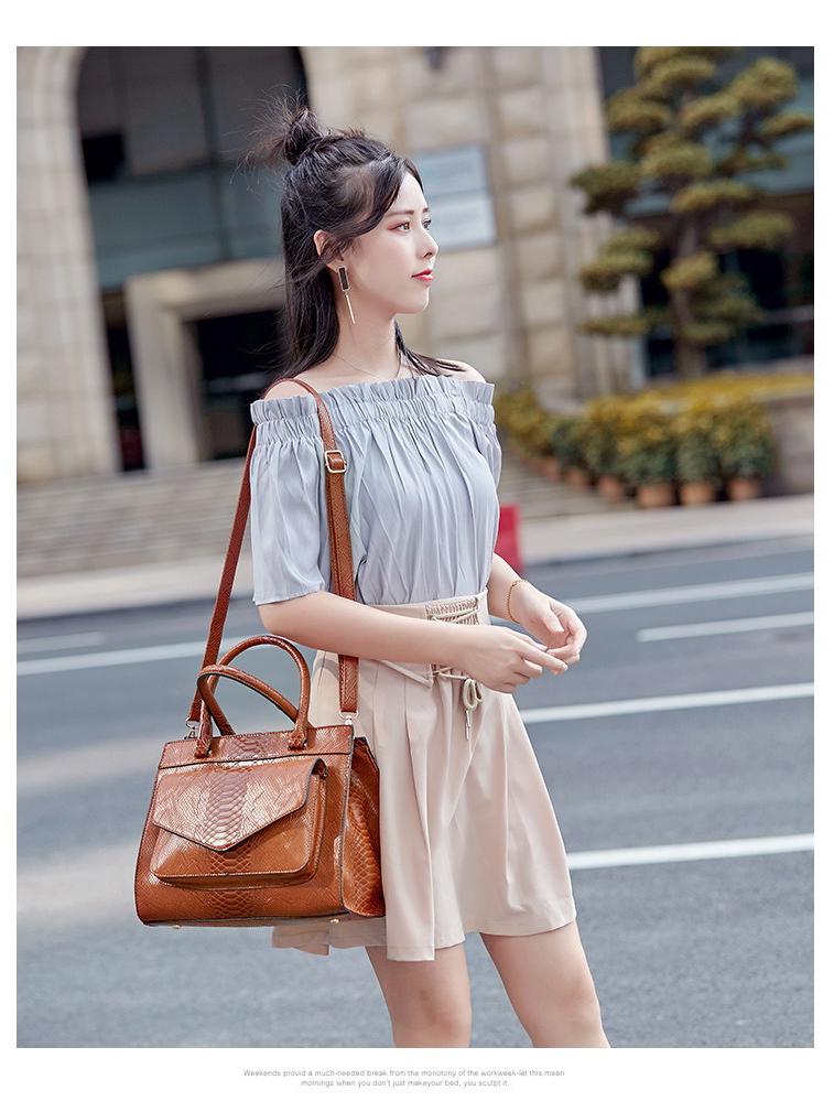 Вместительная сумка с принтом под змею: Европейская и американская модная женская сумка через плечо