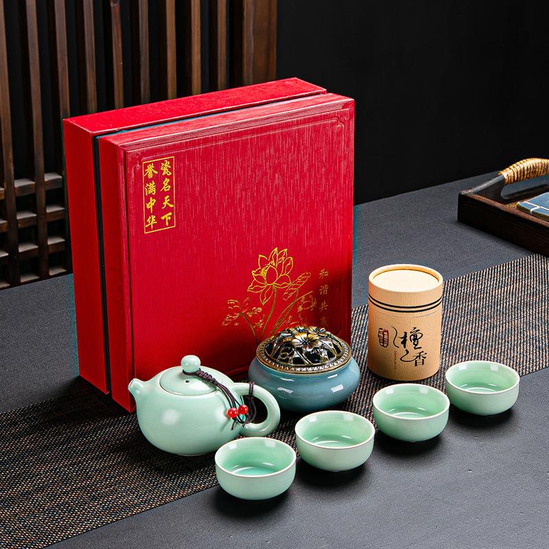 Guochao Ceramic Tea Set, One Pot, Two Cups and Four Cups Travel Gift Box Set.