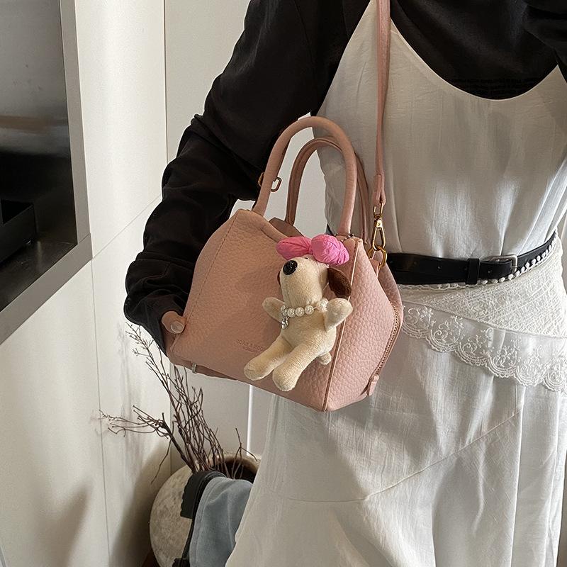 Handbag Women's New Fashion Casual Commuter Shoulder Messenger Bag