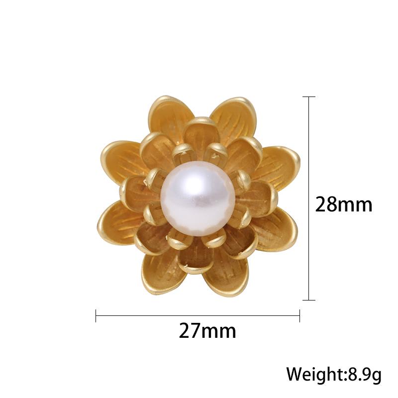 New Multi -Petal Pearl Brooch Fashion Exquisite Female Jewelry Brooch Clothing Decoration Accessories Party Brooch Gift