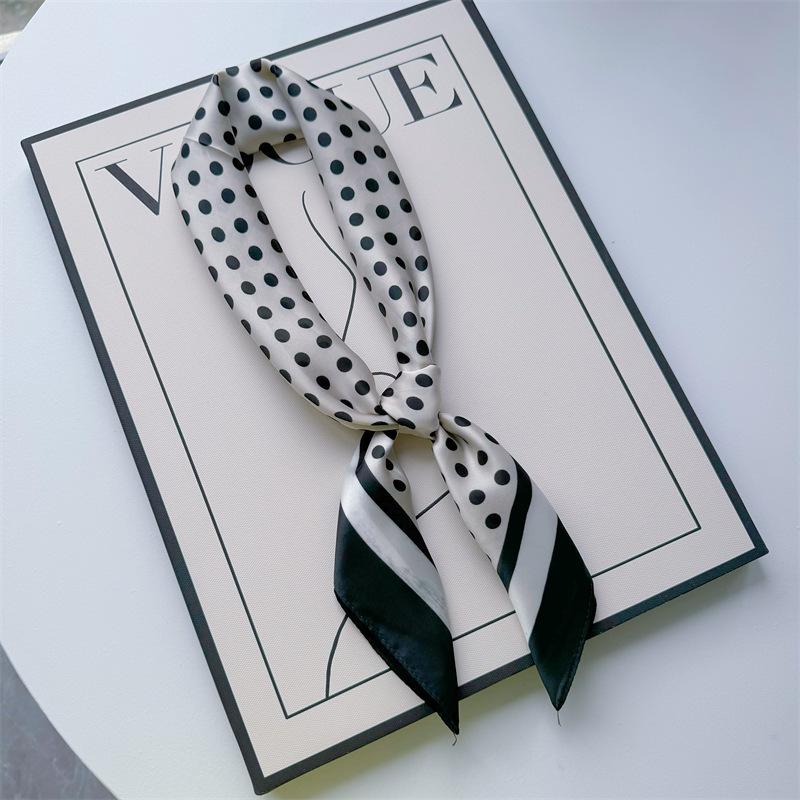 New Hundred Hundred Satin Letter Print Neckerchief 70×70 Silk Scarf Small Square Scarf High Sense of French Scarf