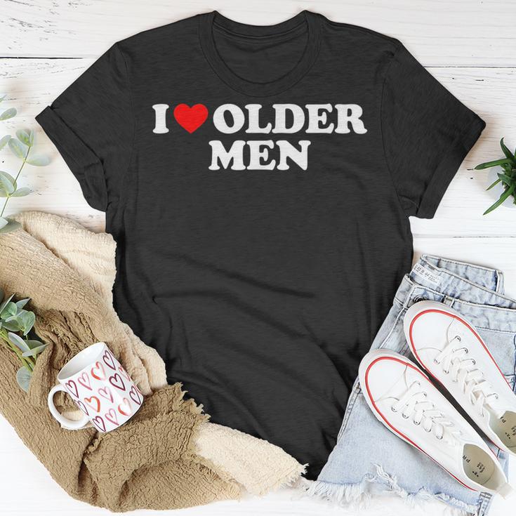 2026 Funny I Love Older Unisex T Shirts Red Heart Summer Graphic Cotton Streetwear Short Sleeve Valentines Day Gifts Tshirt