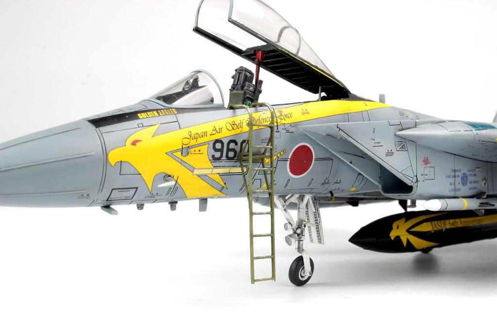 PLATZ Japan Air Force Eagle Komatsu Air Show 2014 306th Squadron Golden Eagles Special Paint Air Avia Auflusten Trampling Пластиковая модель
