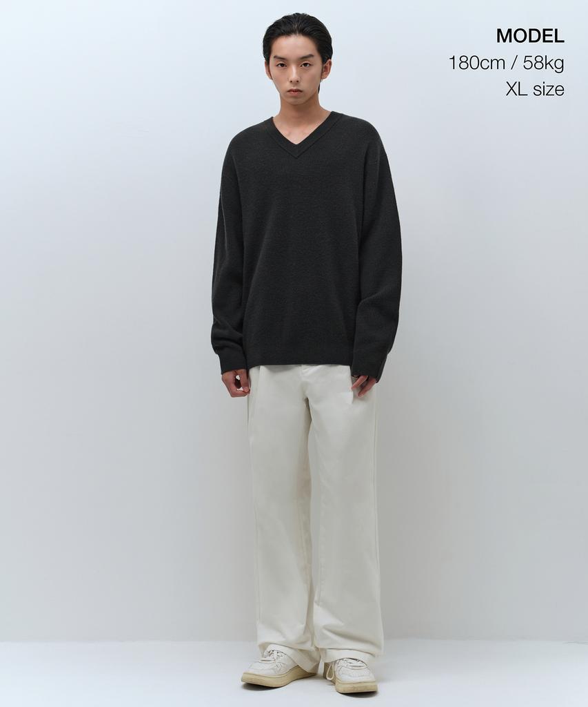 Musinsa Standard [Victoria Wool] Минималистичный вязаный джемпер в рубчик с V-образным вырезом [Темно-серый]