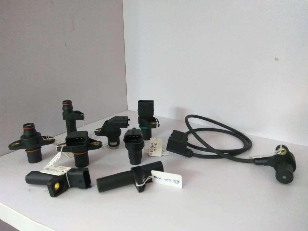 Датчик распредвала/коленвала для Mercedes-Benz E-Class, C-Class, S-Class (0021539528)