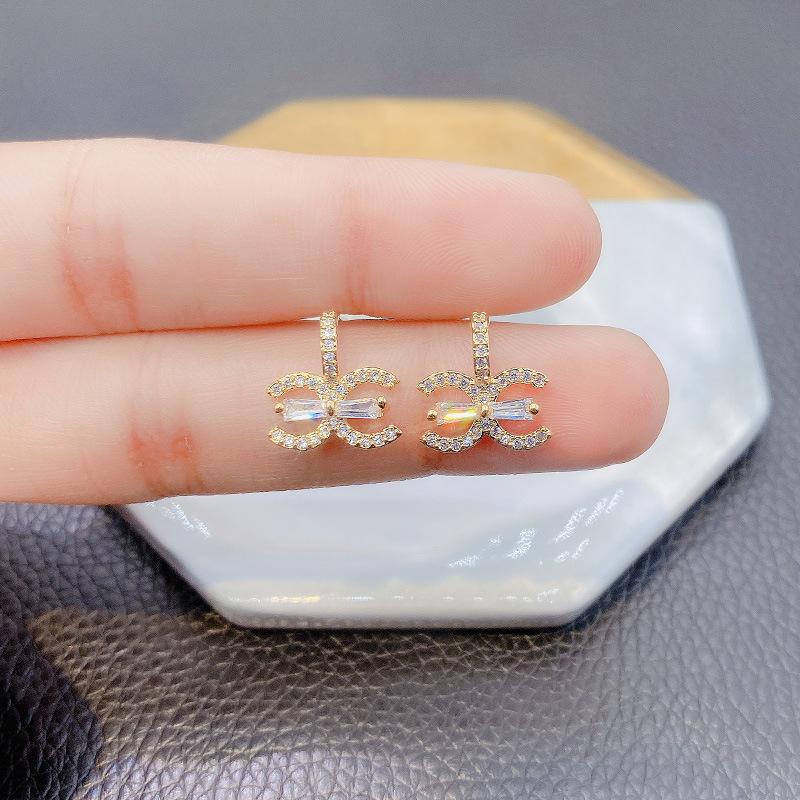 Серьги с микро-инкрустацией бриллиантами Серебряные серьги-иглы Модные, простые и компактные Новые уши