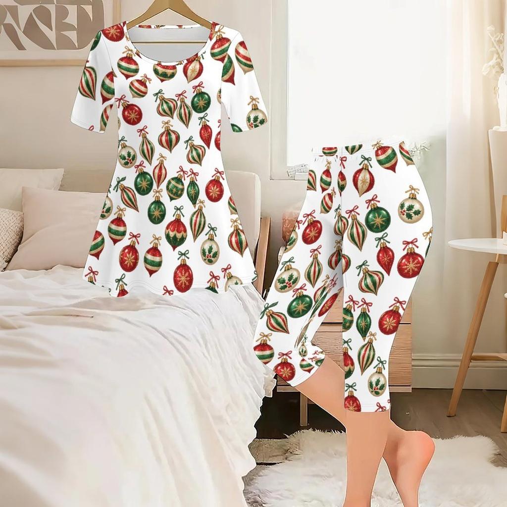 Women Plus Size Round Neck Short Sleeve Christmas Printed Pajamas Set Flared Top Capri Pants