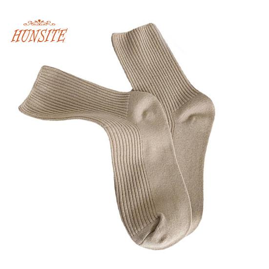 1 Pair Mid-tube Elastic Women Socks Casual Solid Color Ribbed Sports Socks
