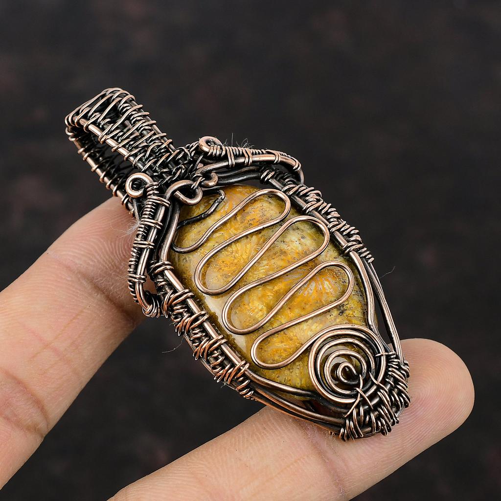 Кулон из окаменелого коралла, обернутый медной проволокой, кулон из натурального драгоценного камня, медные украшения, кулон ручной работы, подарок для мамы, украшения в технике wire wrap