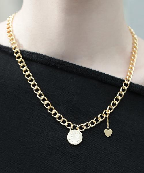 Bonbeau Heart Smile Bold Curve Chain Necklace Heart Smile Pendant Bold Clip Chain Necklace