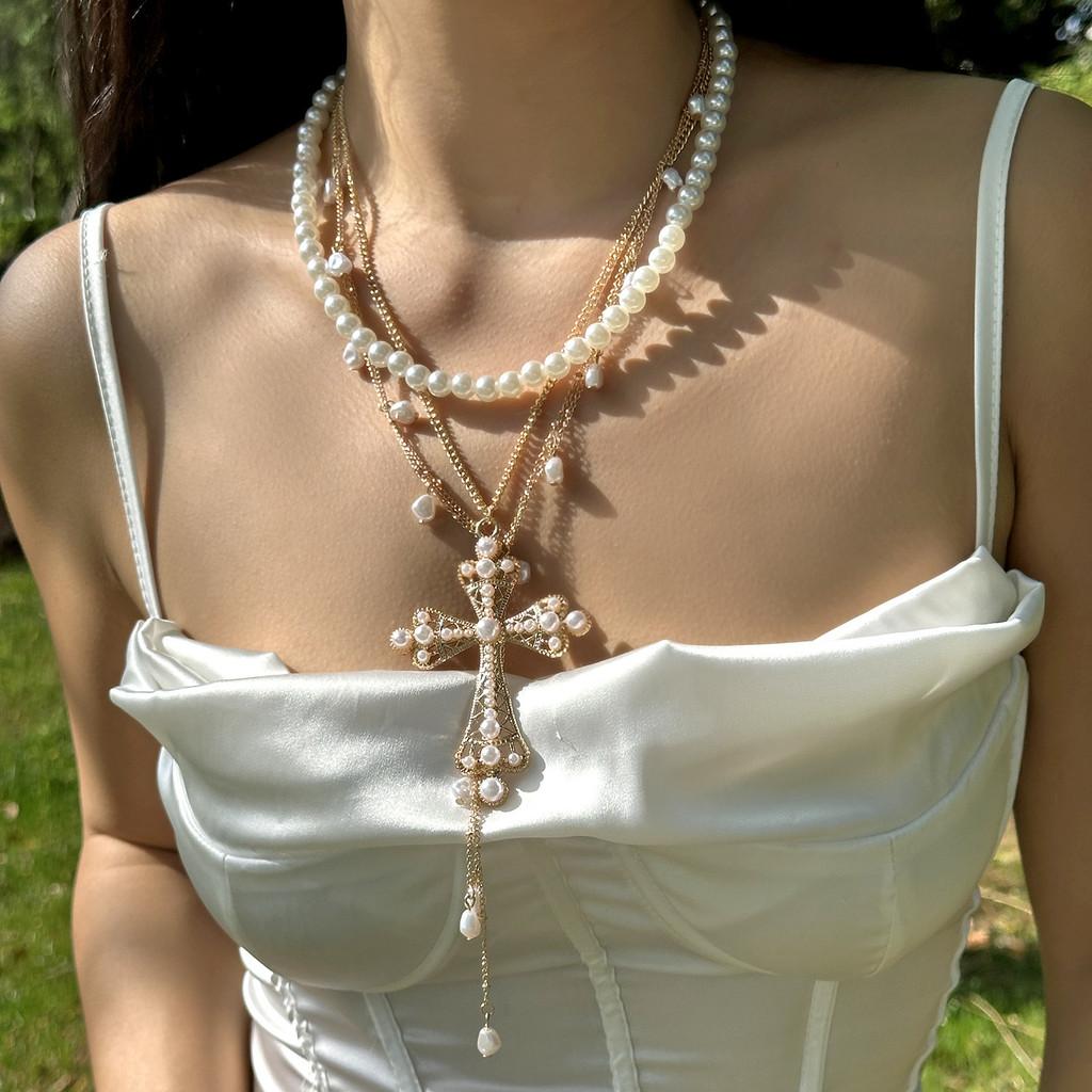 Барочное ожерелье с крестом и жемчугом для любителей винтажных украшений