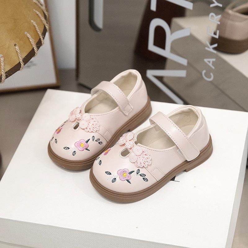Весна Новый Стиль Девочки Мягкая Подошва Китайский Стиль Мода Принцесса Мягкая Подошва Кожаные Туфли