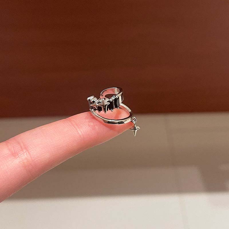 Punk Black Zircon Star Ear Clip for Women Simple Metal Four Pointed Star Non Piercing Earrings Charm Jewelry Accessories