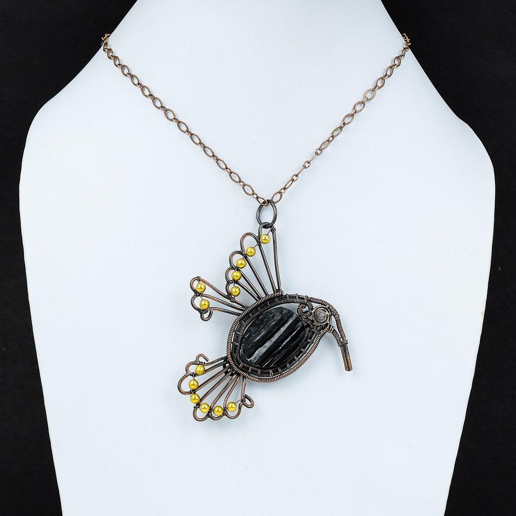 Черный турмалин грубый кулон медная проволока обернутый кулон ручной работы птица кулон медная проволока ювелирное изделие подарок для мамы драгоценный камень кулон для женщин