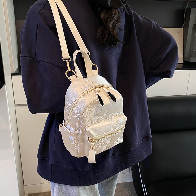 Повседневный вышитый модный оксфордский женский рюкзак новый универсальный женский рюкзак женский рюкзак