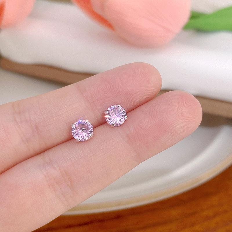 Fresh, Sweet And Simple Zircon Mini Stud Earrings, Exquisite, Small And Light Luxury Design Sense, High-End Personalized Earbone Stud Women