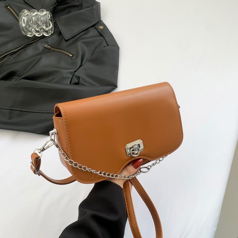 Casual Personalized Shoulder Bag Spring New Bag for Women Korean Version of Personalized Crossbody Bag Fashionable Simple Square Bag