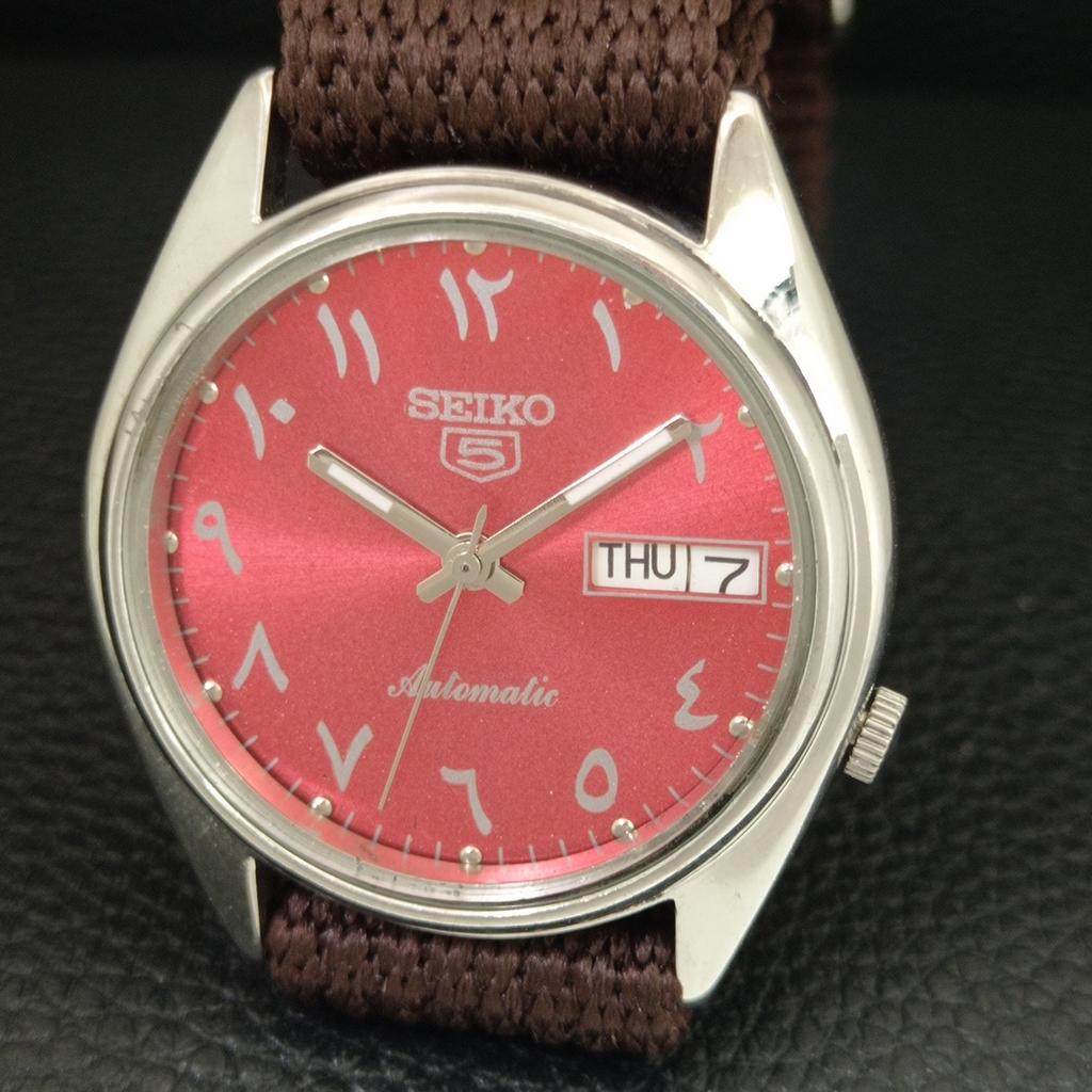 ЯПОНСКИЕ ВИНТАЖНЫЕ АВТОМАТИЧЕСКИЕ МУЖСКИЕ ЧАСЫ SEIKO 5 7S26A С КРАСНЫМ ЦИФЕРБЛАТОМ a707799-1