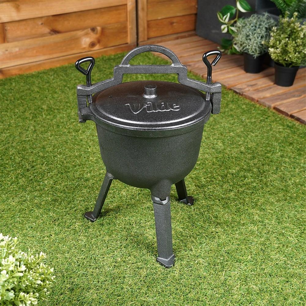 Enameled cast iron cauldron on legs with lid CAST LINE 4 l