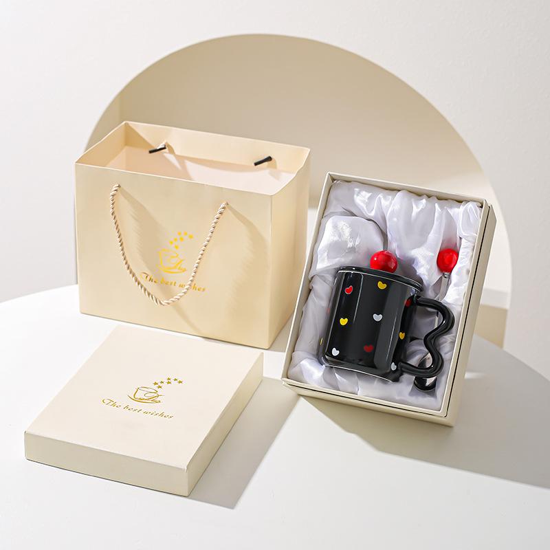 Nordic Ceramic Water Cup Creative Household Mug Couple Cup Coffee Cup with Lid Spoon To Give Friends Gift