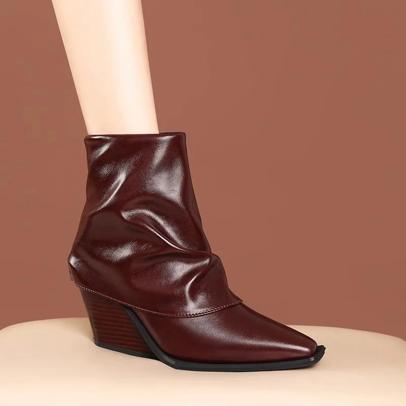 Женская обувь 2024 года, новые женские ботинки с боковой молнией, модные, с оторванным краем, для офиса и карьеры, сексуальные, с острым носком, на танкетке, ботильоны