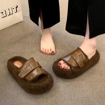 Женские пушистые тапочки на толстой подошве 2025 новый осенне-зимний сезон интернет-знаменитость корейская версия из овечьей шерсти пушистые тапочки из хлопка на одну перемычку