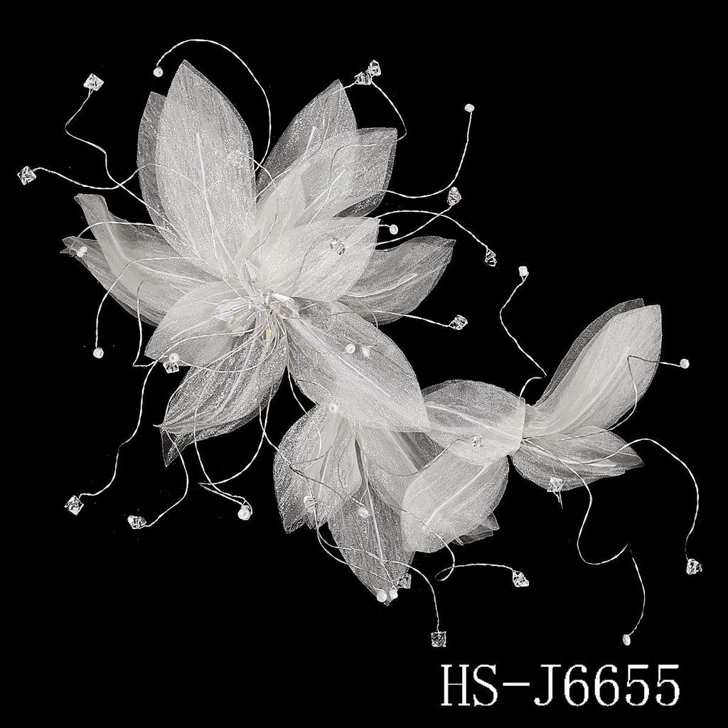 Сделанный вручную свадебный гребень для волос с цветком из жемчуга и страз и листьями