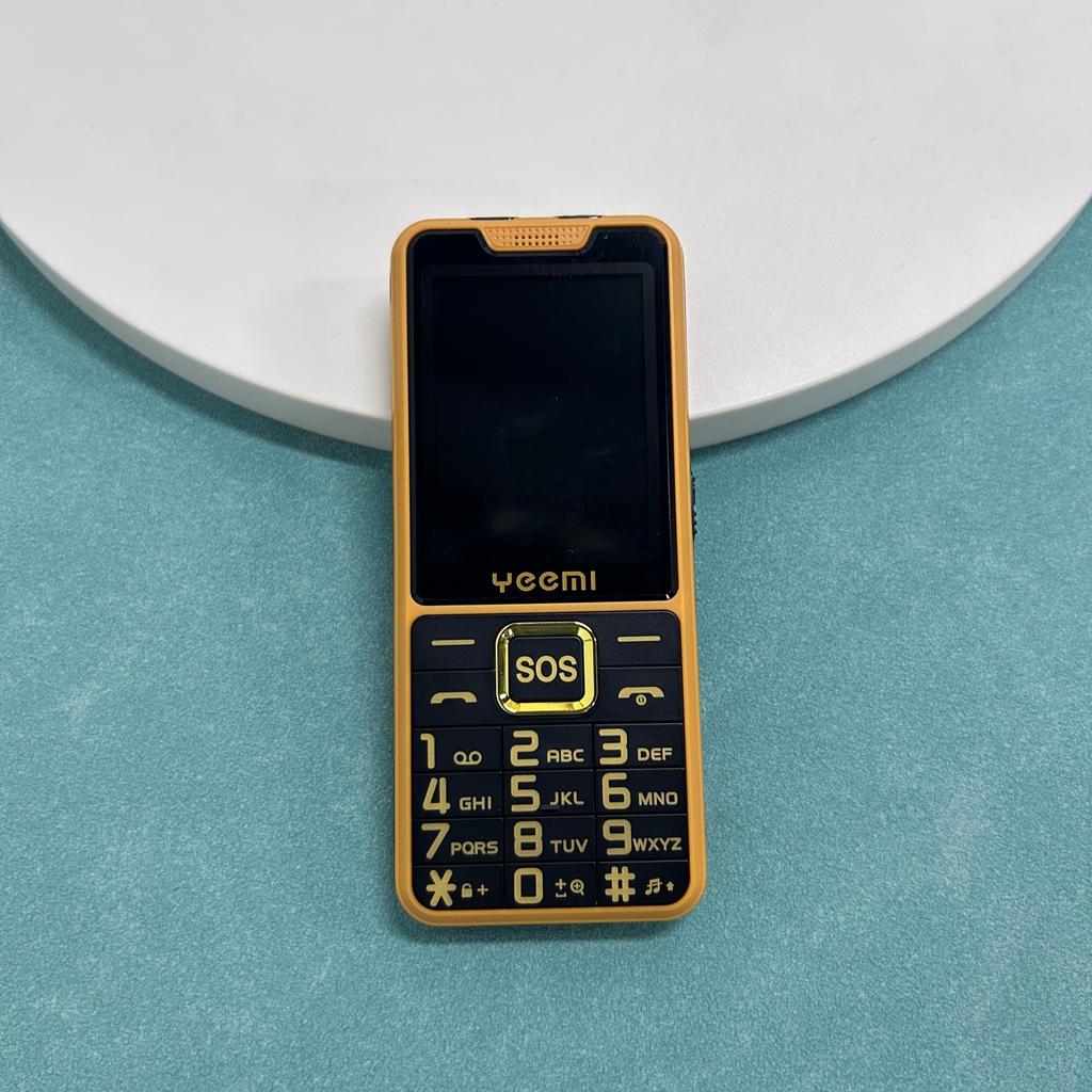Новый мобильный телефон YEEMI K3 GSM 2G 2,4 дюйма HD Dual SIM 2500 мАч Большая батарея Фонарик Type-C Камера Супертонкий кнопочный телефон для пожилых людей и студентов