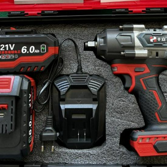 Европейский стандарт Бесщеточный электрический гайковерт 1000Н Высокий крутящий момент Литий-ионный аккумулятор Ударный гайковерт для авторемонта