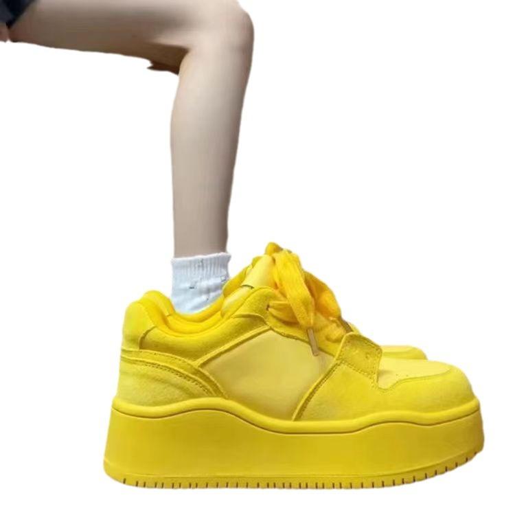 2024 лето новые летние туфли для автофургонов dopamine желтые туфли женские американские знаменитости в Интернете взрыв толстая подошва увеличивающая рост повседневная обувь