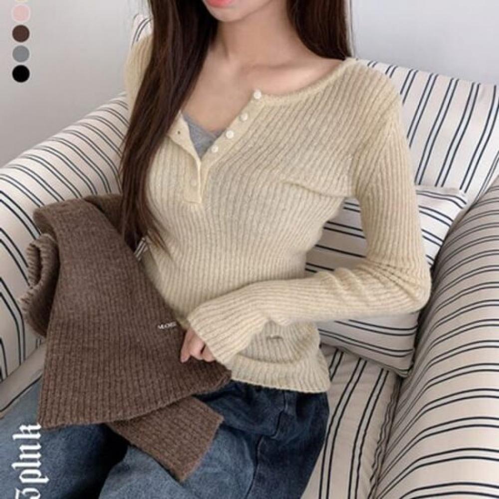 The Pink Slim Fit Pendant Sheer Long Sleeve Knit