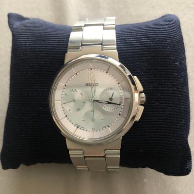 Б/у часы SEIKO Seiko хронограф серебристые