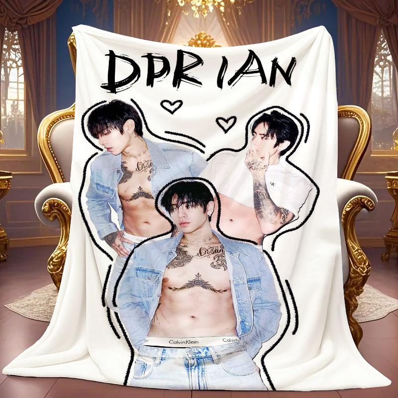 1Pc dprian Print Flannel Blanket, High quality Comfortable for All Seasons, Warmth and Comfort, Perfect for Christmas Gifts