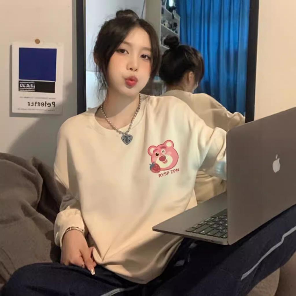 Японский милый принт клубничного мишки, круглый вырез, осенне-зимняя, корейская версия, оверсайз, свободная, омолаживающая куртка-свитер, женская