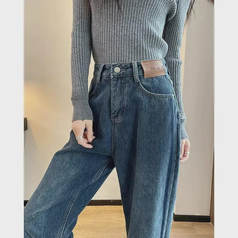 2024 Autumn/Winter Women's Velvet High-Waist Straight Jeans - Retro, Slim Fit, Versatile, Thickened Casual Pants