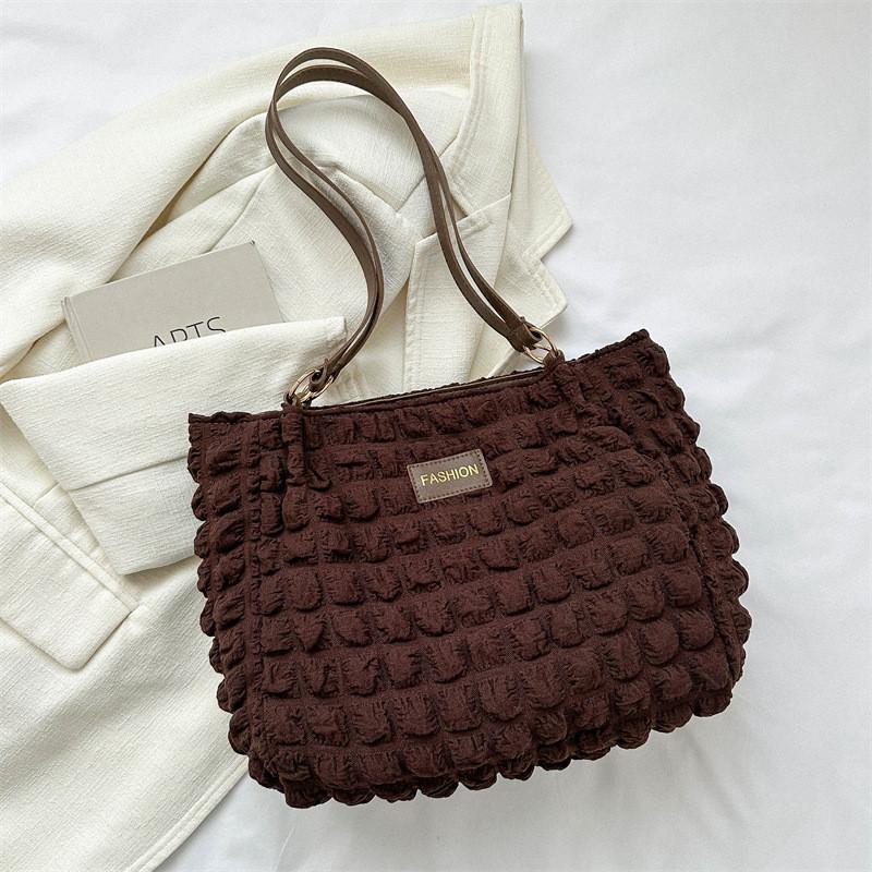 Versatile And Spacious Women's Tote Bag With Soft Medium Structure Perfect For Daily Wear