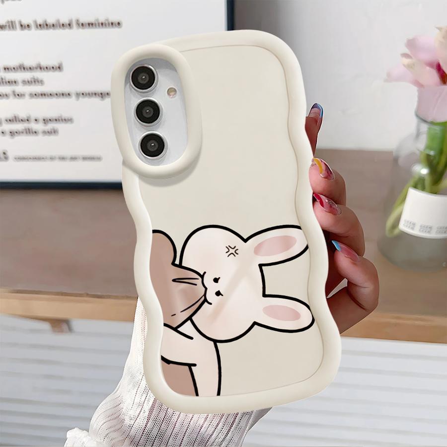 Чехол-накладка с рисунком кроликов, кусающих медведя, для Samsung Galaxy A52 A11 A12 A21s A14 A15 A16 A13 A23 A03 A33 A05 A53 A22 A06