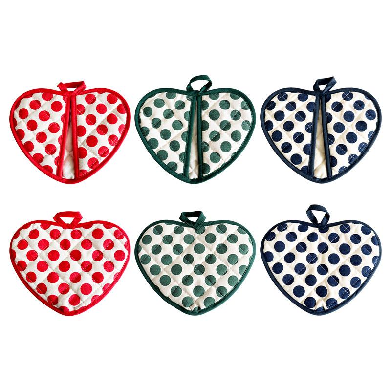 Baking kitchen high-temperature resistant oven special double-layer thick cotton heart-shaped hand clip insulation pad coaster