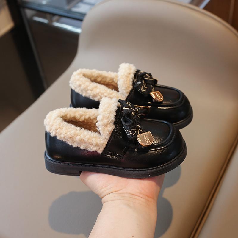 Зимняя детская обувь в корейском стиле, кожаные туфли для девочек с бантом, универсальные детские повседневные модные хлопковые туфли, мокасины на плоской подошве, нескользящие