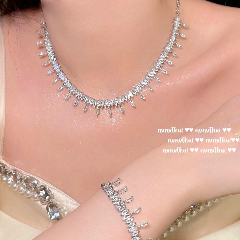 Sparkling Water Drop Gem Necklace, Bright As A Galaxy, Plated With 18K Gold, Meteor Teardrop, Zircon Fringed Bracelet.