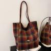 Новая сумка-тоут большой вместимости женская нишевая клетчатая сумка для поездок на работу сумка на плечо сумка под мышкой