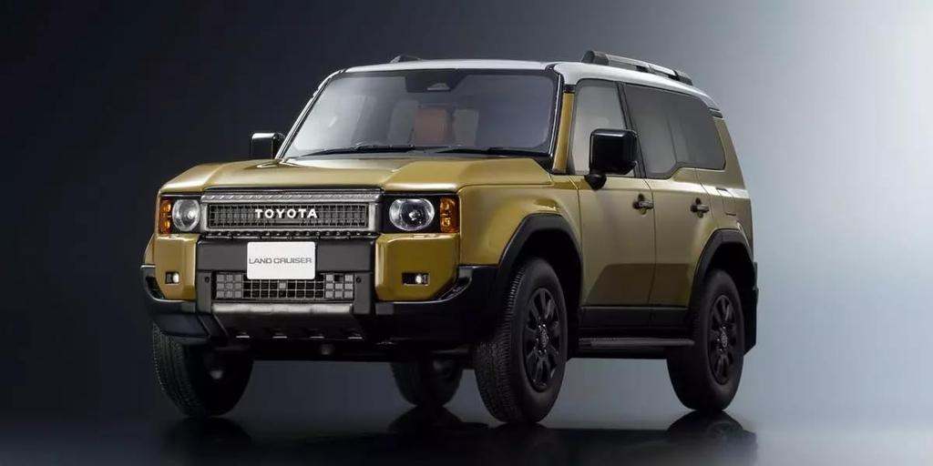 Kyosho Samurai Scale Toyota Land Cruiser 250 Готовая модель KSR18064BE 1/18 (бежевый)