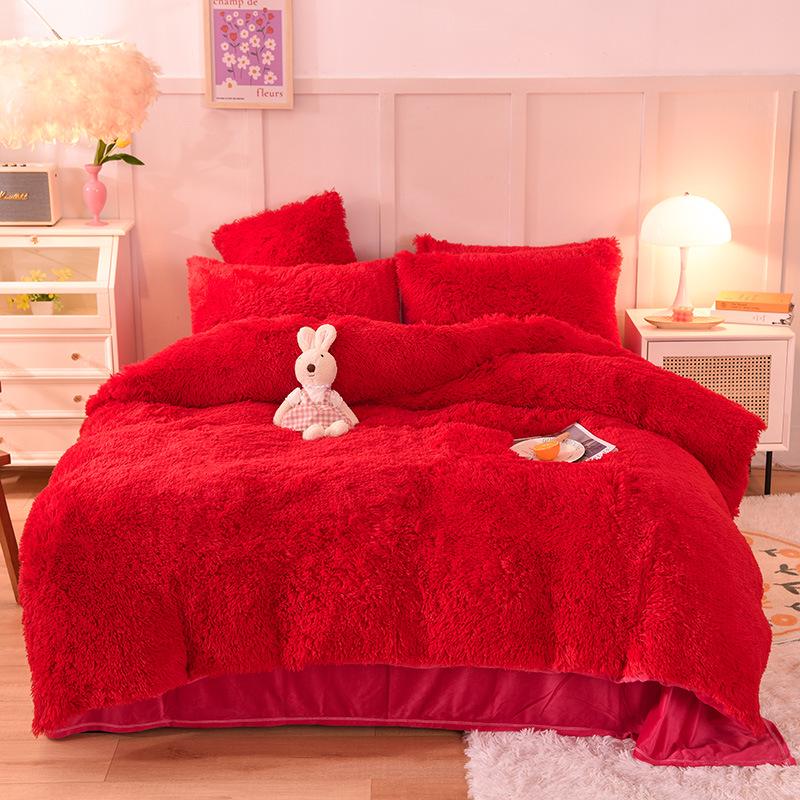 "Mink Velvet Plush Winter Bed Set: Four-Piece Solid Color Quilt Cover"