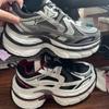 Осень 2024 года, новые популярные женские повседневные дышащие нескользящие низкие кроссовки на шнуровке с толстой подошвой для женщин