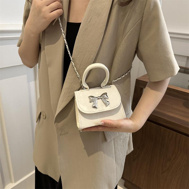 В этом году популярная женская сумка, весенняя, новая модная ретро-мини-сумка через плечо с бантом, декоративная маленькая квадратная сумка