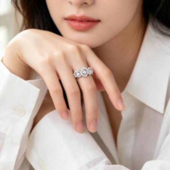 Vintage double-layer square ring with diamond accents Light luxury, full-set, high-shine cubic zirconia, niche commuter jewelry