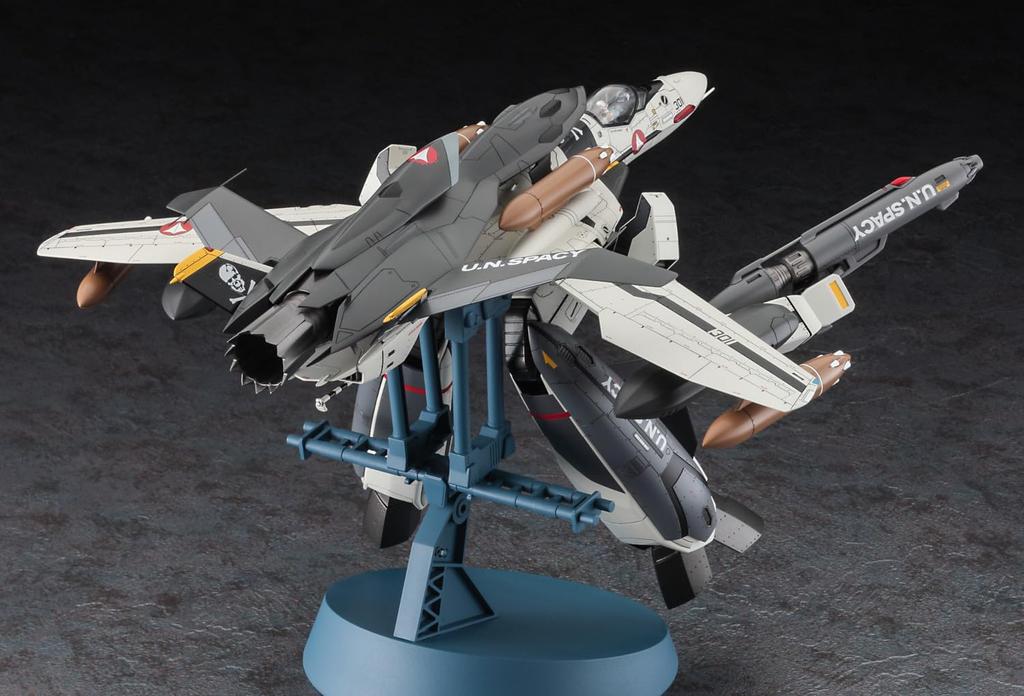Hasegawa Пластиковая модель Macross Zero Gerwalk Scale 65889 VF-0S с Ghost 1/72 (Самолет)