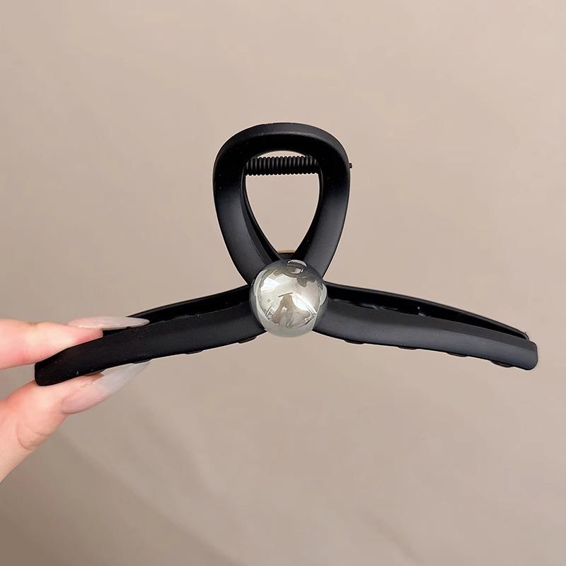 Большая женская шпилька высокого класса: Новая модель Shark Clip 2025 года на осень/зиму