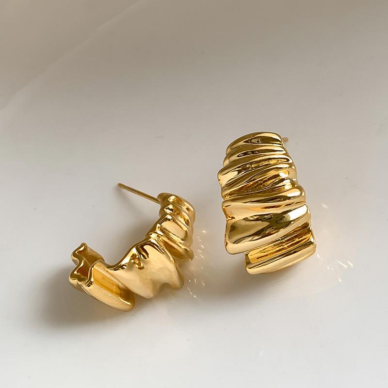 Irregular C Stud Earrings for Women Gold/Silver Water Ripple Pattern Glossy Geometric Metal Ear Accessories Party Gift