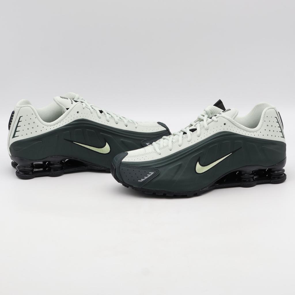 HQ1988-300 Nike Shox R4 Черный Ель Еловая Аура Черный Оливковая Аура (Мужской)